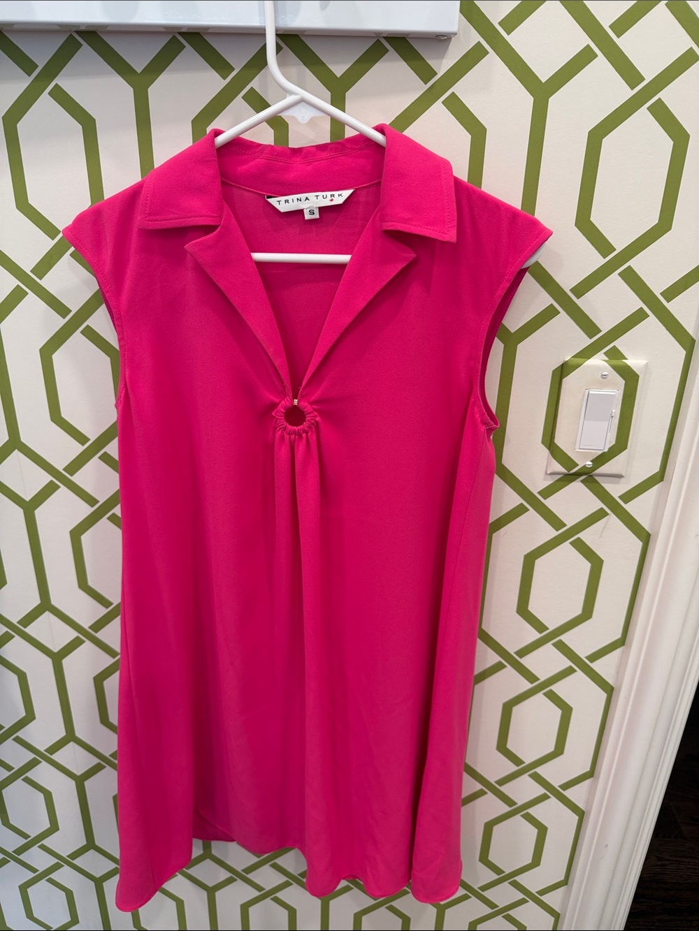 Trina‎ Turk Hot Pink Sleeveless Ring-Detail Dress